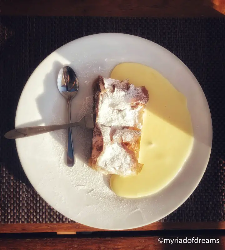 Top things to do in Vienna- Eat Apple Strudel