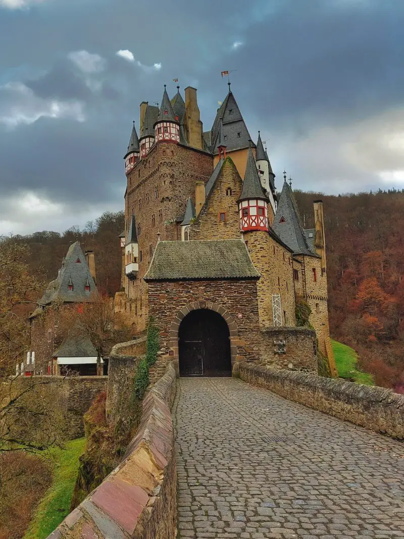 A complete guide to visiting Eltz Castle (aka Burg Eltz) in Germany